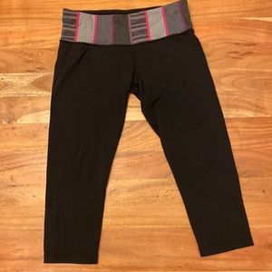 Lululemon cropped yoga pants